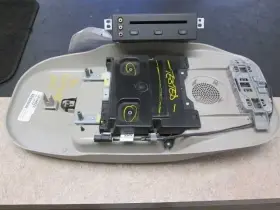 594.gm1504 Chevrolet Overhead Tv Screen Dvd Player Assembly Fits 04 Venture 51569