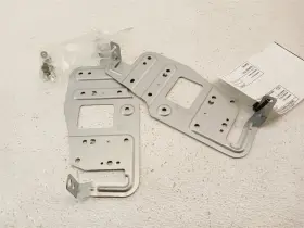28038-4ga0a Infiniti 638.in1m18 14-19 Q50 Radio Bracket Pair X2 Oem 28039-4ga0a