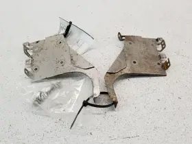 Nissan 638.da1v08 05-09 350z Radio Side Brackets X2 Oem 28038-cf42a