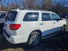 Info-gps-tv Screen Roof Mounted Video Dvd Fits 14-22 Sequoia 3566622 Used. Price: $430.00.
